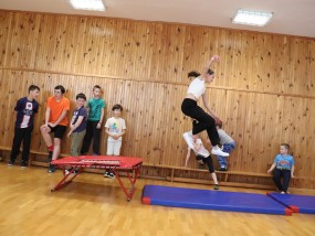 krouzek-realne-sebeobrany-2025-16