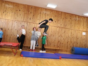 krouzek-realne-sebeobrany-2025-19