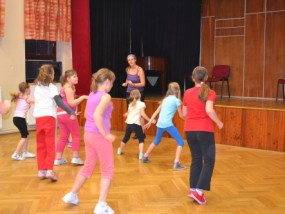 zumba-deti-v-ddm-2013-3